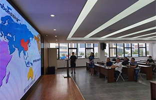 集萃（昆山）工业升级增进中心携电子科技大学专家赴加拿大28光电开展产学研对接